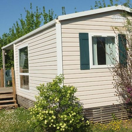 Hotel Camping Du Plan D'Eau **** Saint-Yrieix-sur-Charente Exteriér fotografie