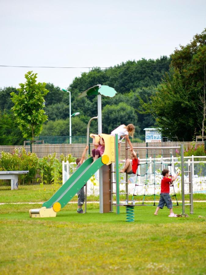 Hotel Camping Du Plan D'Eau **** Saint-Yrieix-sur-Charente Exteriér fotografie