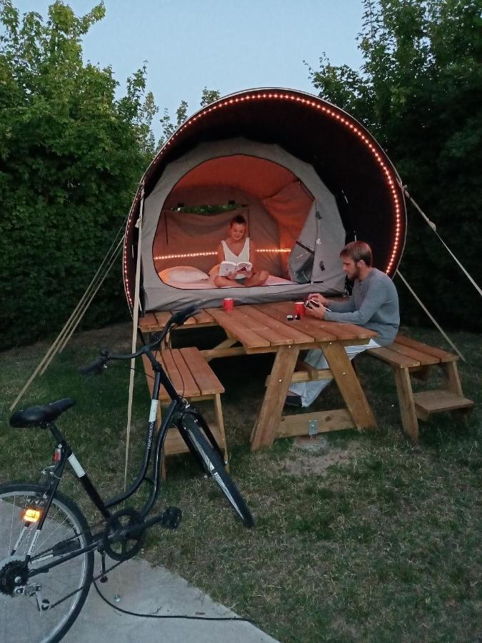 Hotel Camping Du Plan D'Eau **** Saint-Yrieix-sur-Charente Exteriér fotografie