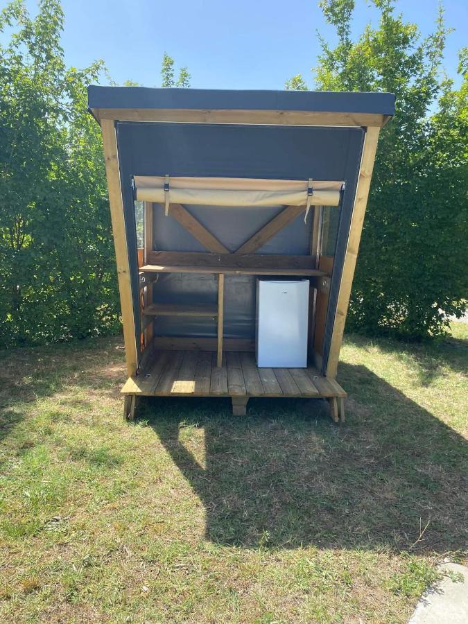 Hotel Camping Du Plan D'Eau **** Saint-Yrieix-sur-Charente Exteriér fotografie